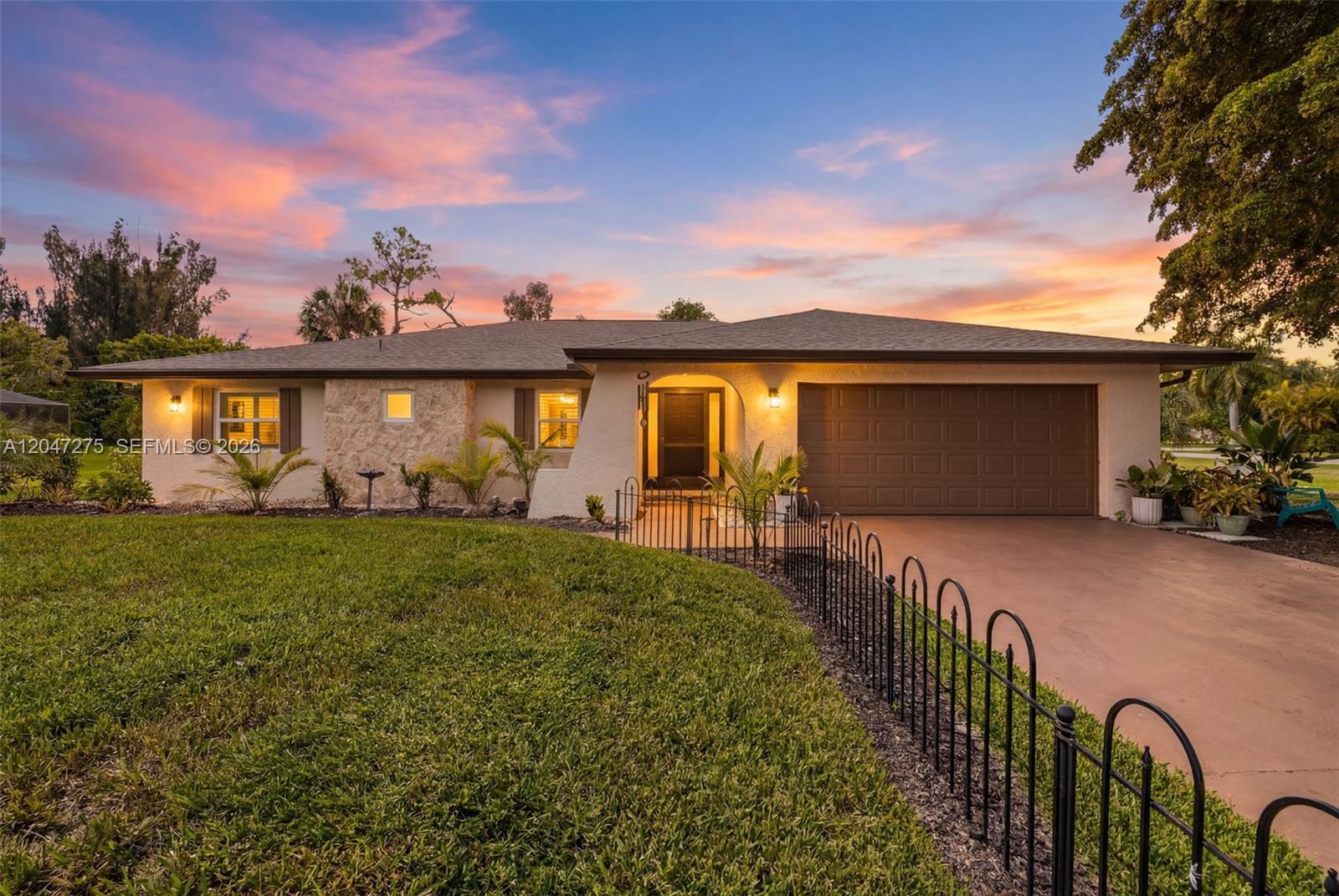 3680 Woodstork CT, Fort Myers FL 33908