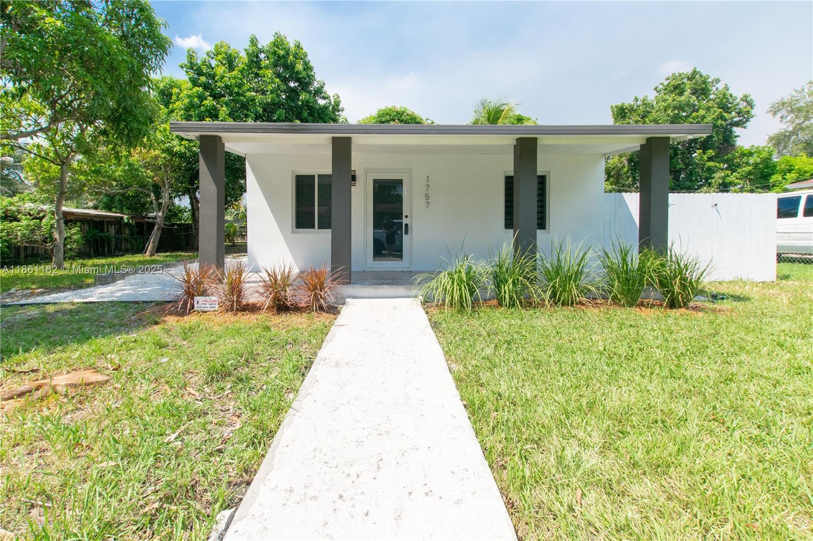 1757 NW 109th St, Miami FL 33167