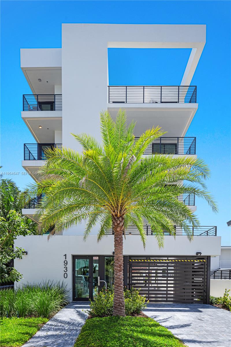 1930 Bay Dr Second Level Un # 1, Miami Beach FL 33141