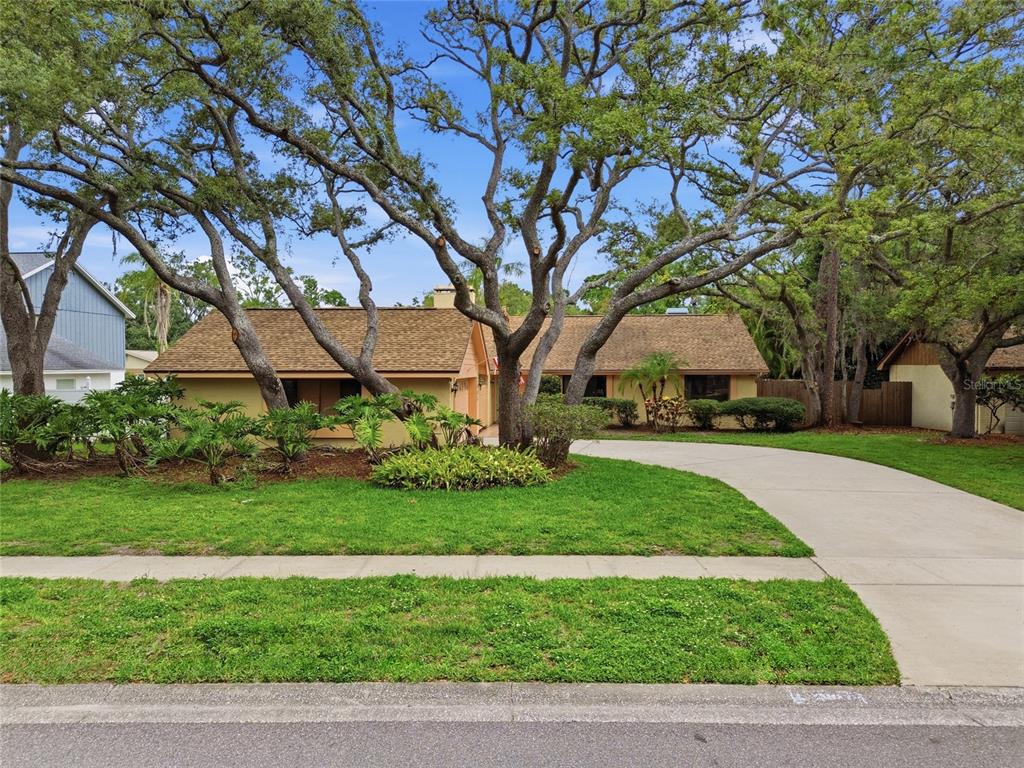 12008 NICKLAUS CIRCLE