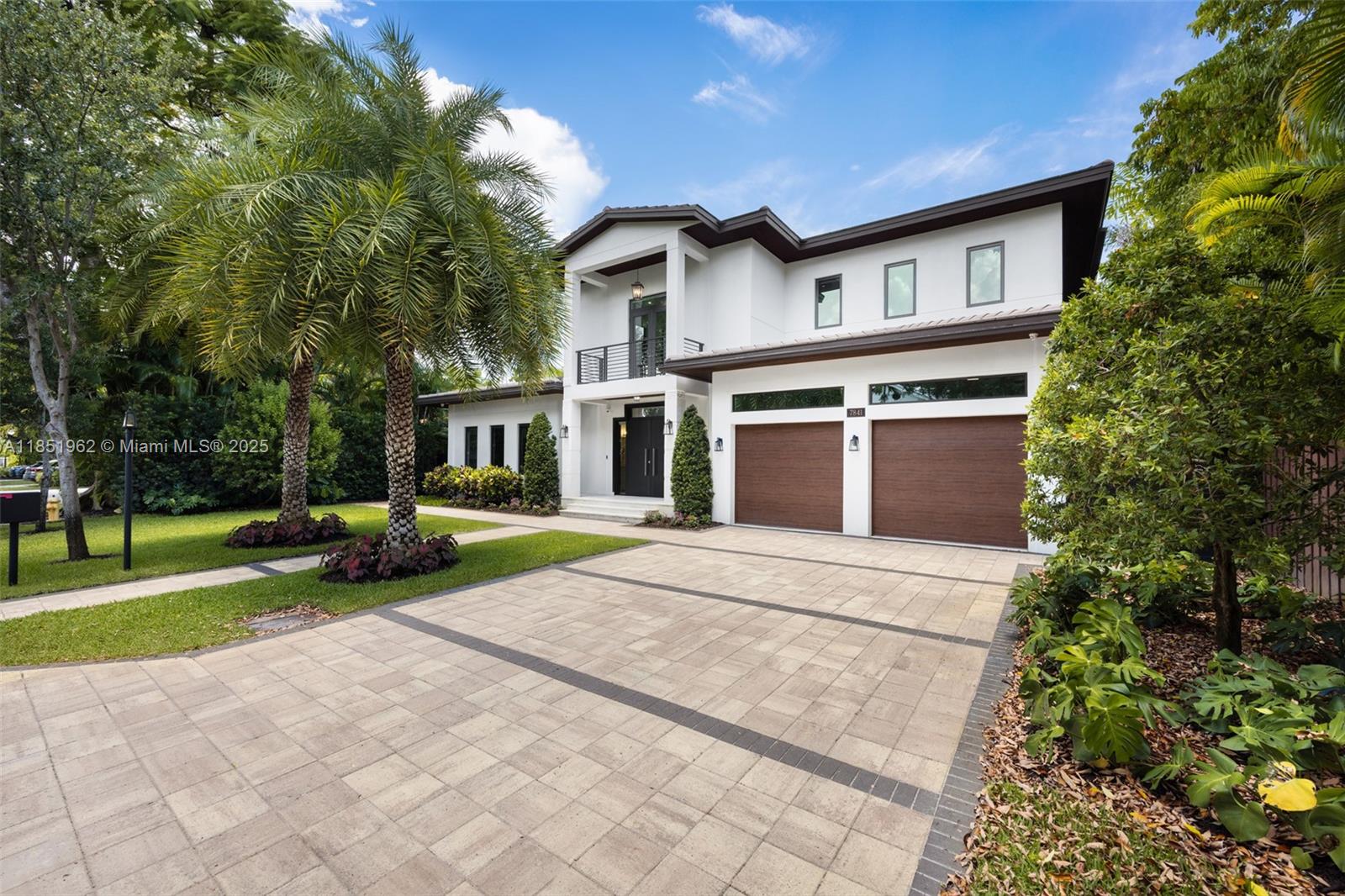 7841 SW 54th Ct, Miami FL 33143
