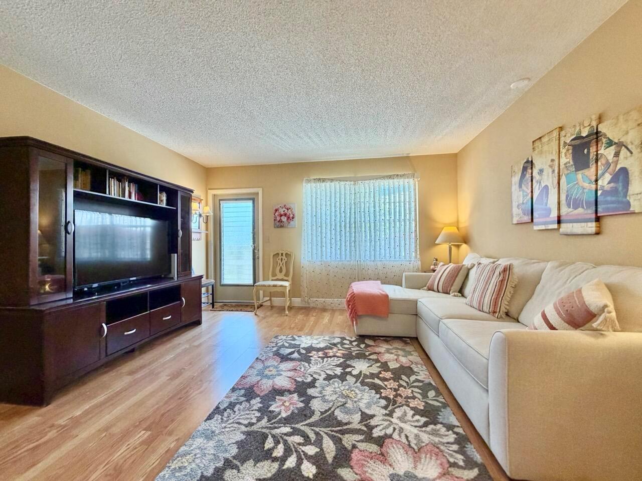 19 Abbey Lane # 204, Delray Beach FL 33446