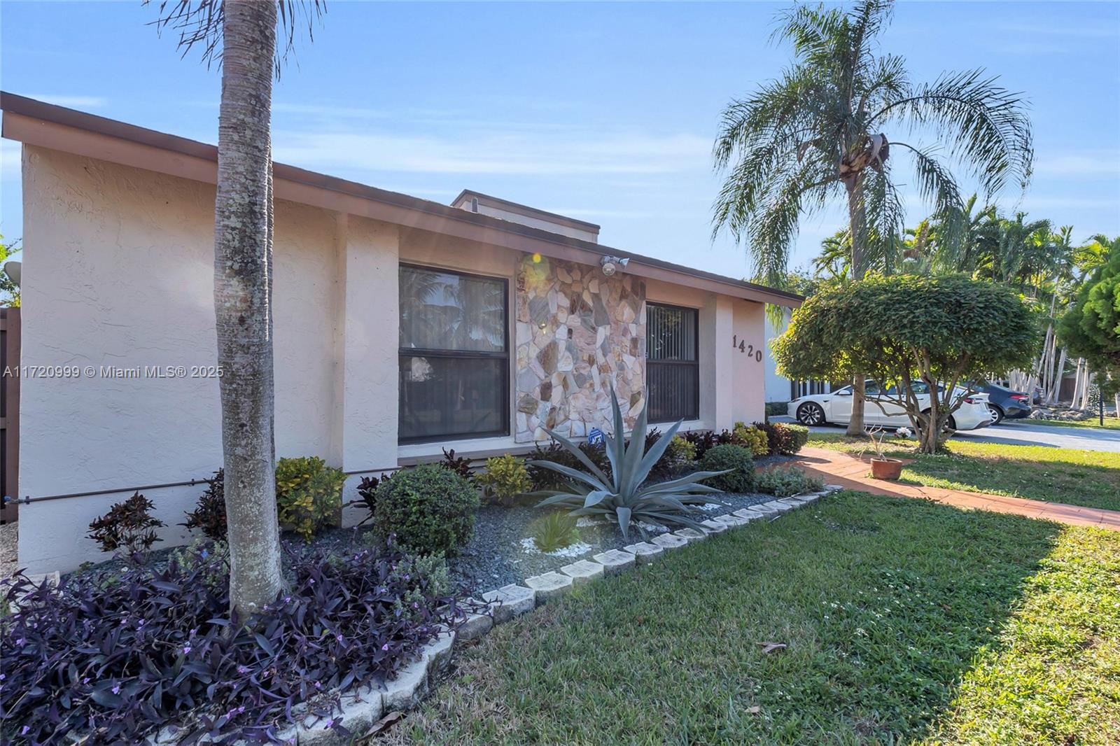 11420 SW 34th Ln, Miami FL 33165