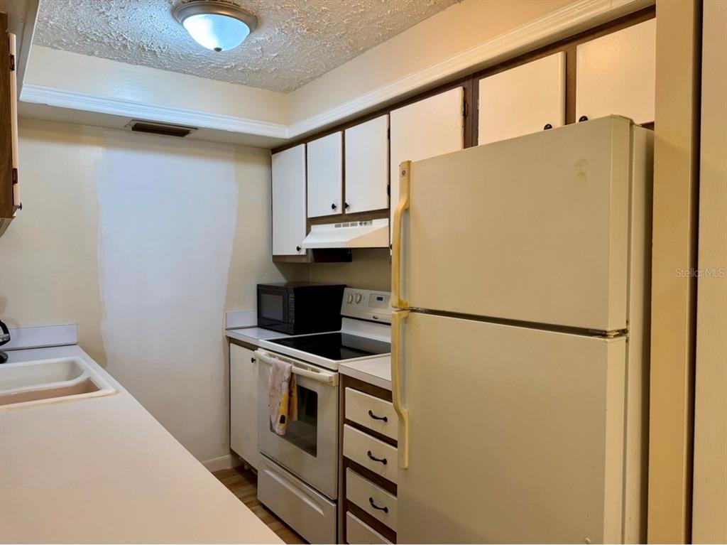 105 47TH AVENUE DRIVE W UNIT 374, BRADENTON, FL — photo 4 of 16