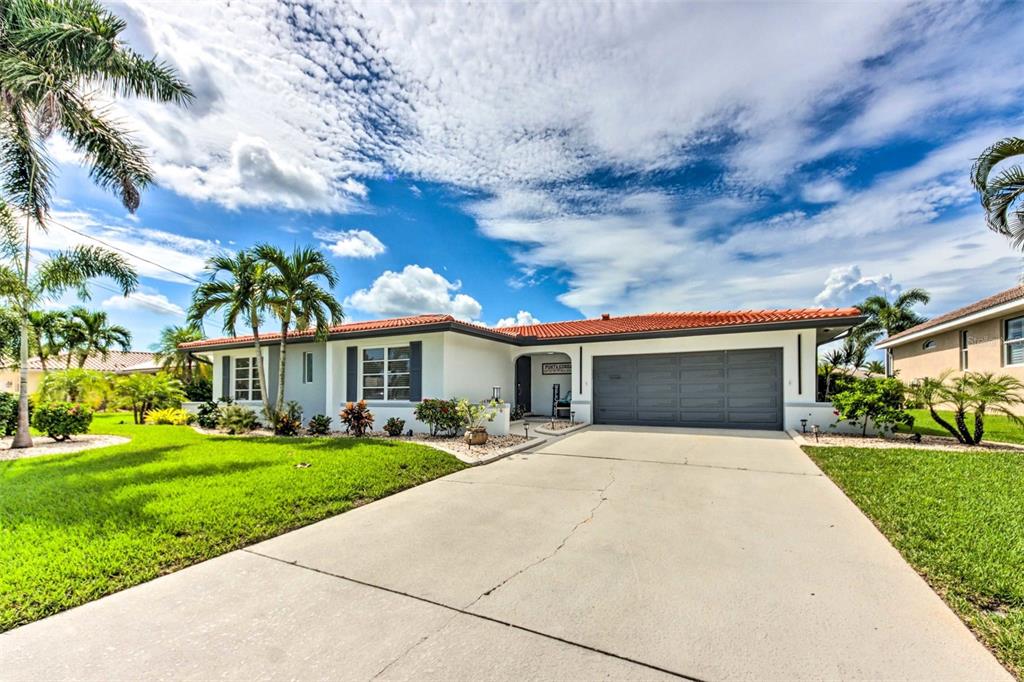 463 CAPRI ISLES CT