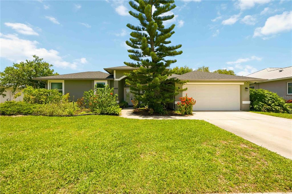 408 BAYSIDE LANE