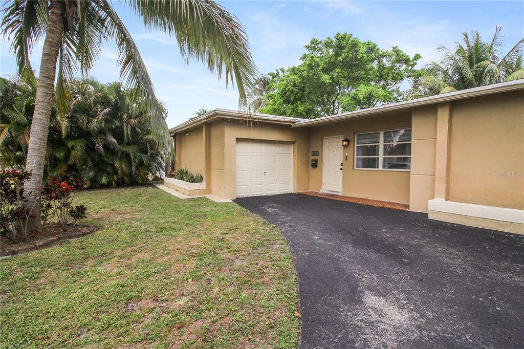 6841 NW 24TH COURT