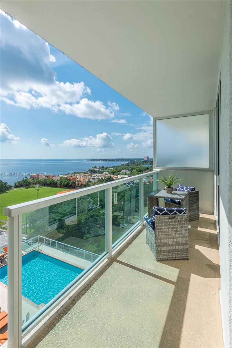 2889 Mcfarlane Rd # 1814, Miami FL 33133