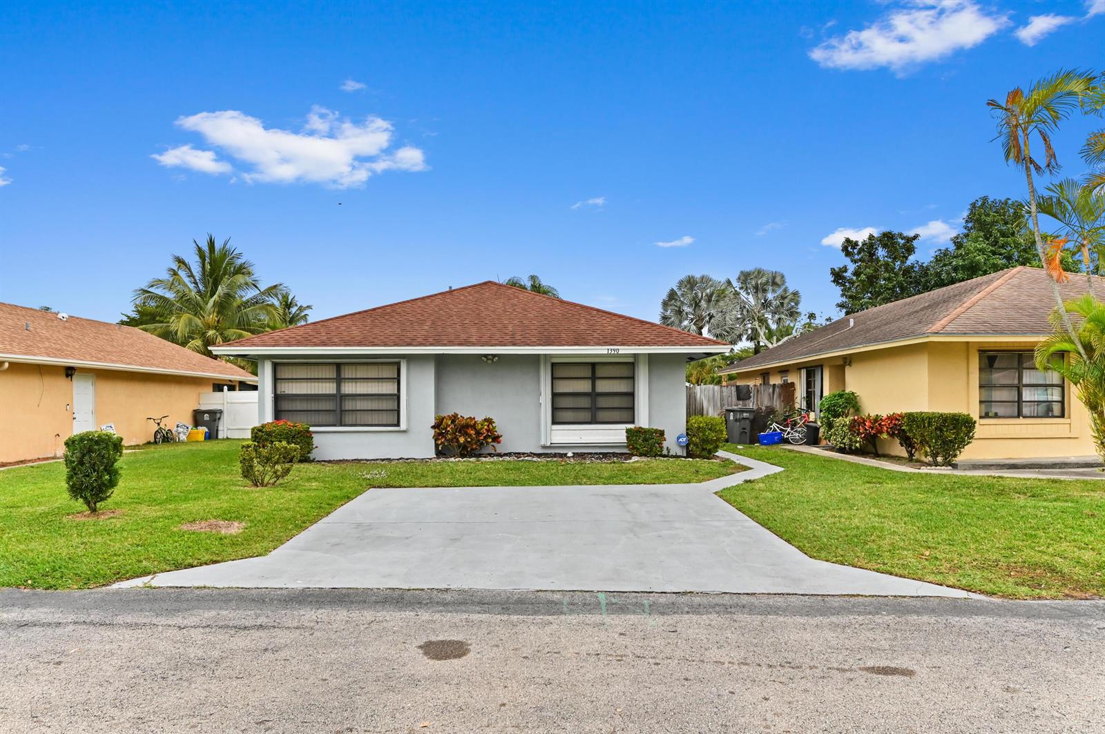 1390 Summit Run Circle, West Palm Beach FL 33415