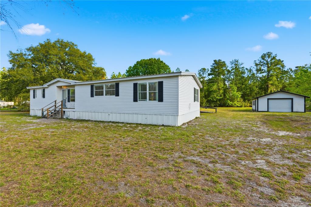 6903 SW COUNTY ROAD 225