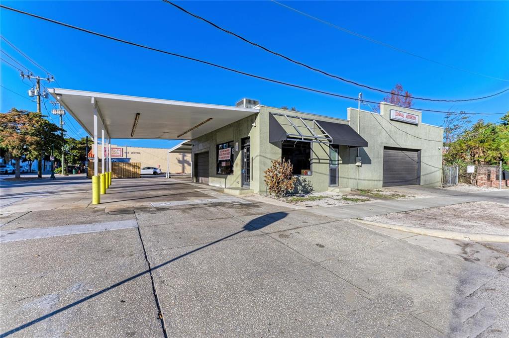 400 W CENTRAL AVENUE
