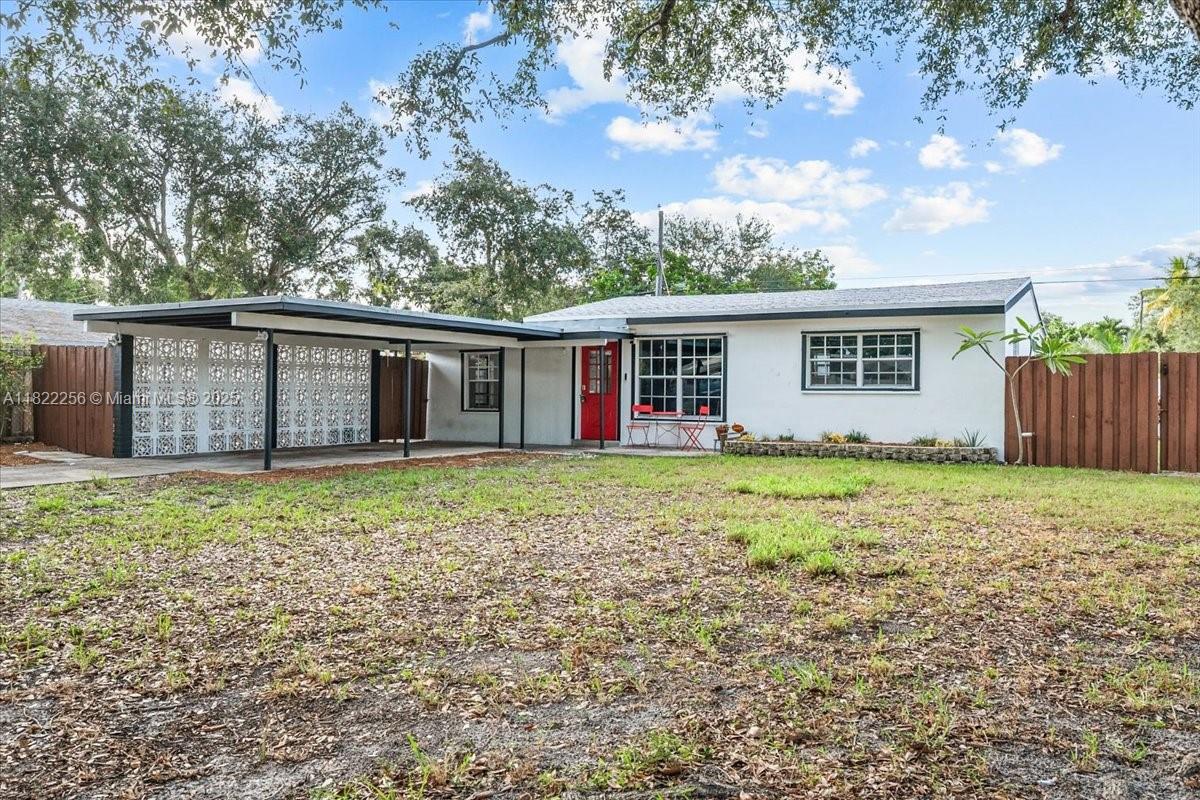 6801 Atlanta St, Hollywood FL 33024