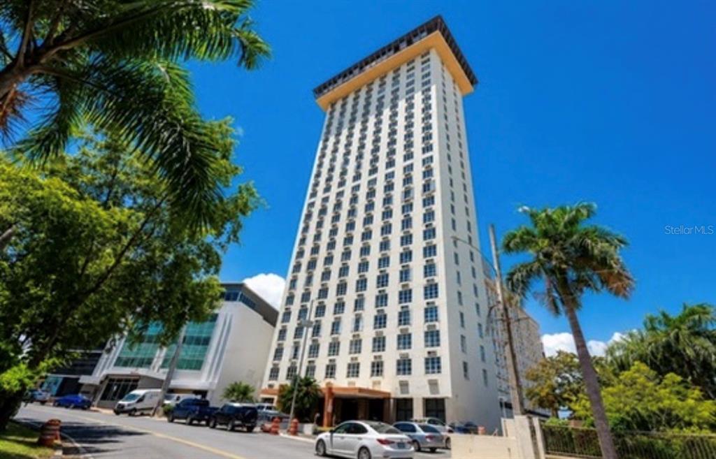 602 Ave Fernandez Juncos COND. SEA VIEW UNIT 1704