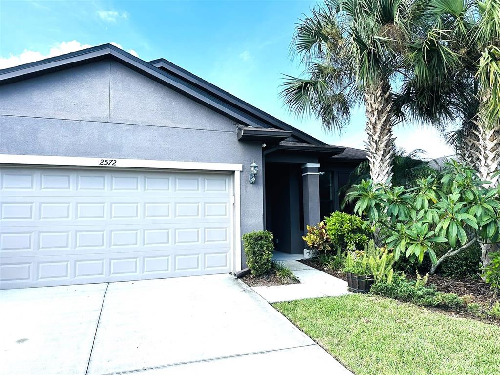 2572 SHERMAN OAK DRIVE