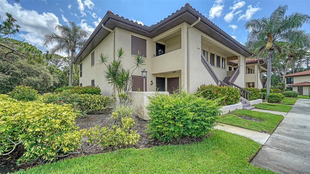 5255 LAKE VILLAGE DRIVE UNIT 40