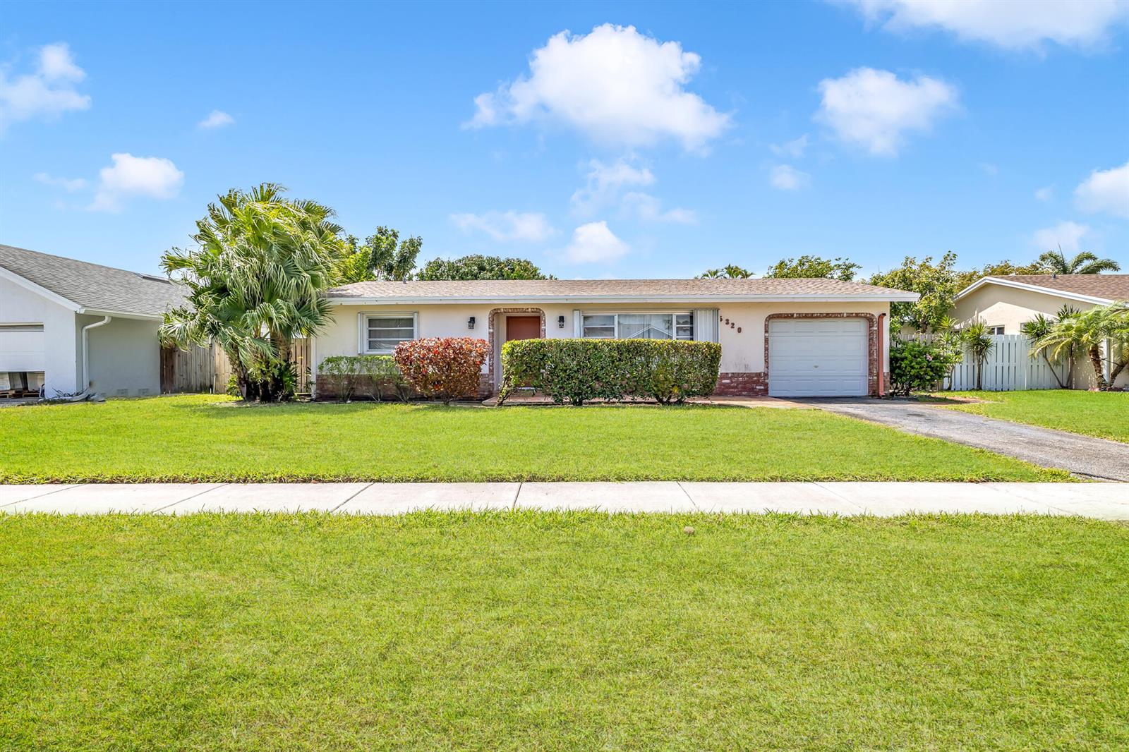 5320 NW 31st Street, Margate FL 33063