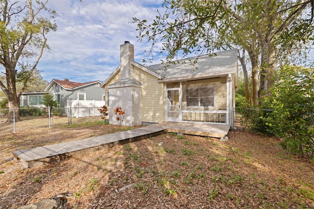 1821 34TH AVENUE N, ST PETERSBURG, FL — photo 2 of 25