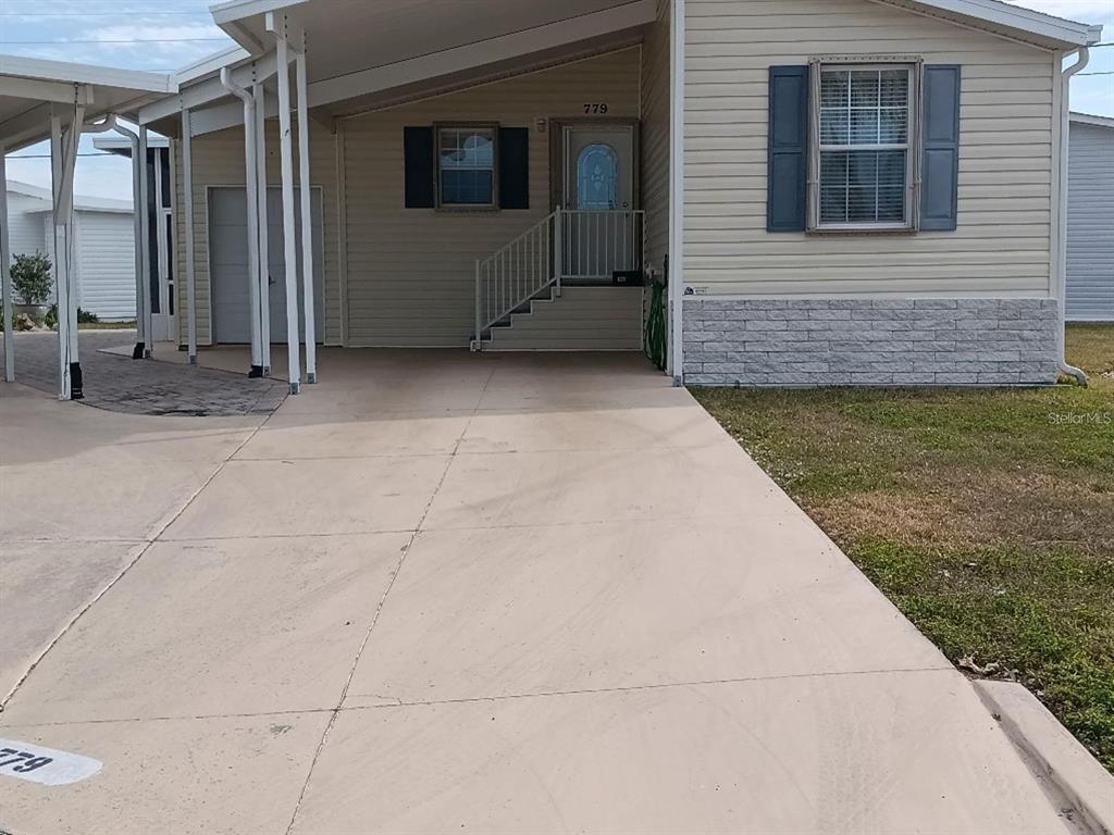779 N GREEN CIRCLE
