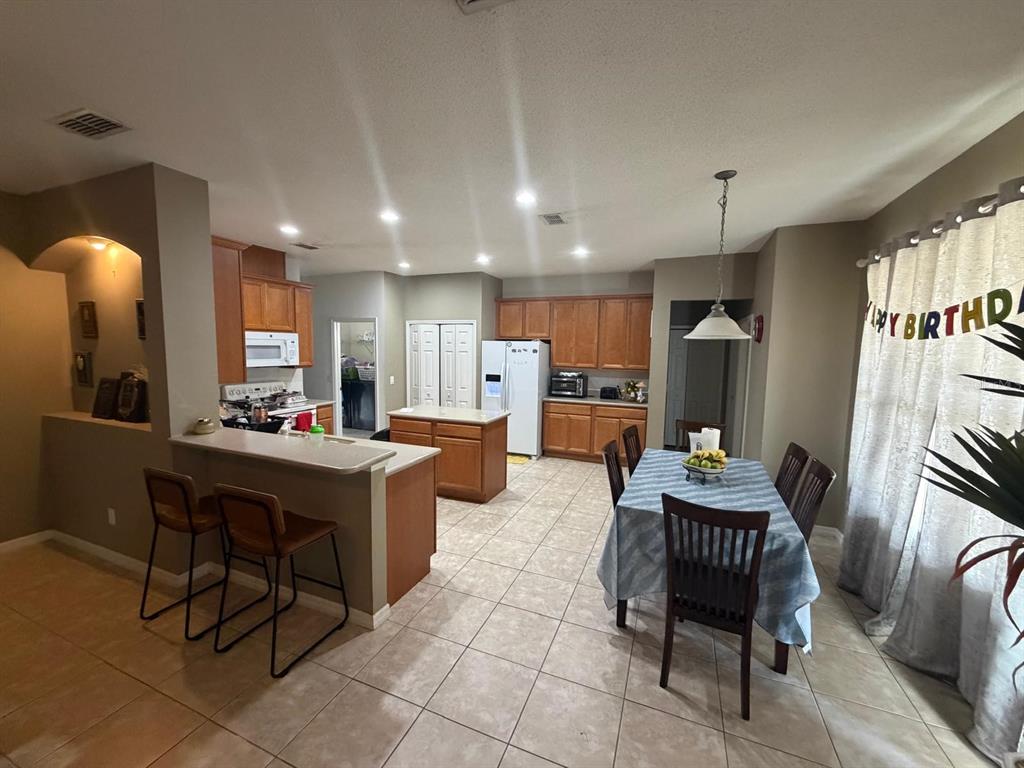 430 MERLOT DRIVE, OCOEE, FL — photo 2 of 29