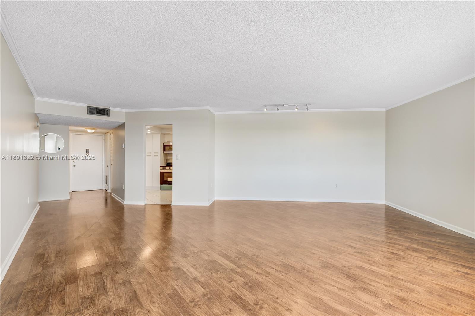 2750 NE 183rd St # 607, Aventura FL 33160