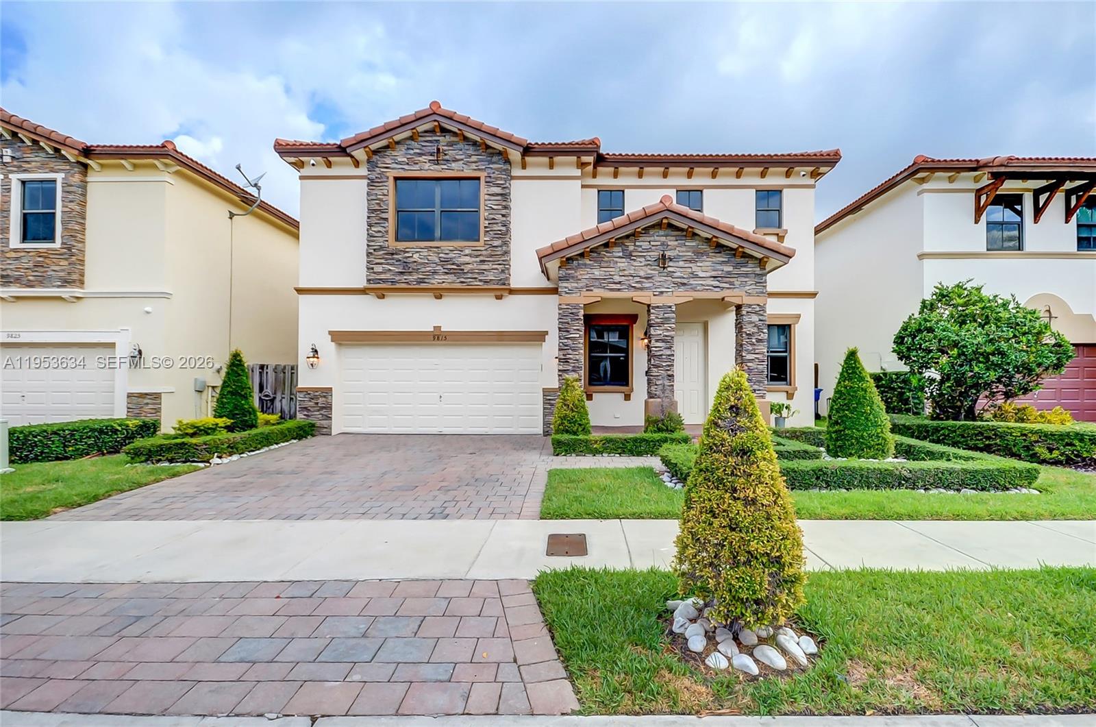 9815 NW 86th Ter, Doral FL 33178
