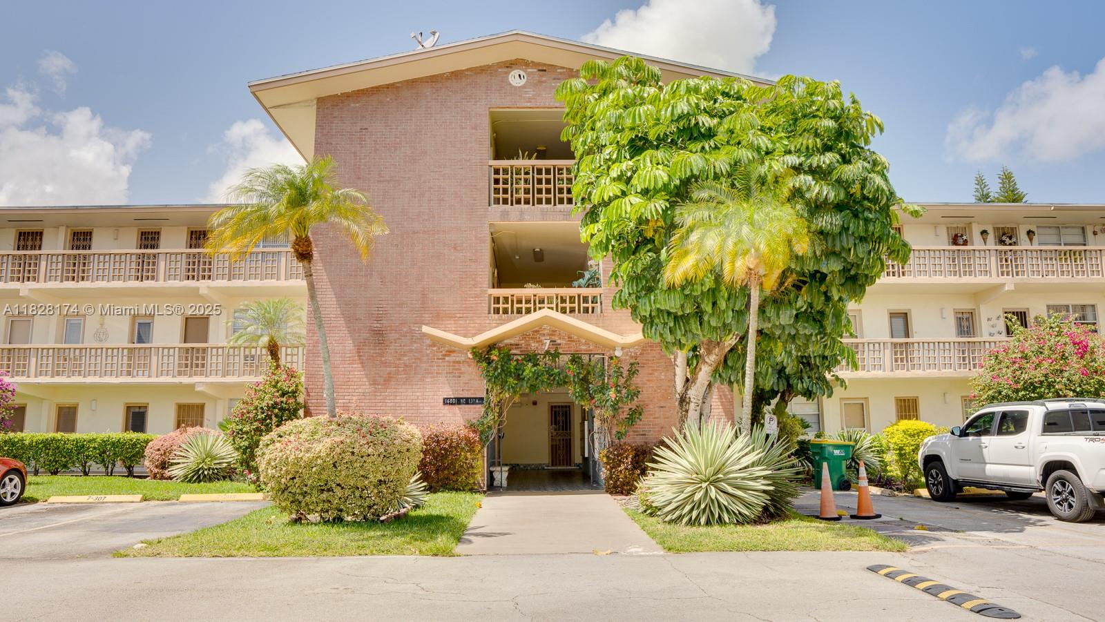 16801 NE 13th Ave # 202, Miami FL 33162