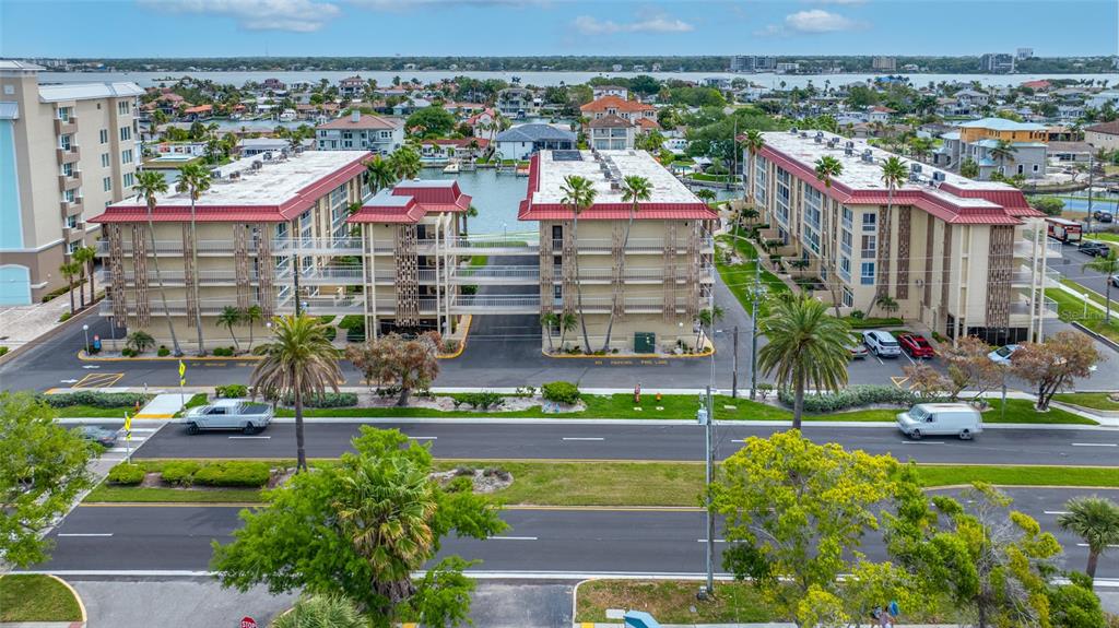 121 ISLAND WAY UNIT 323