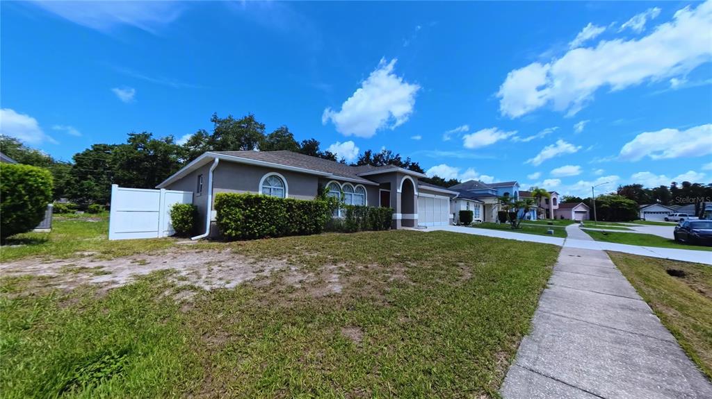 566 OAK BRANCH CIRCLE, KISSIMMEE, FL — photo 2 of 27