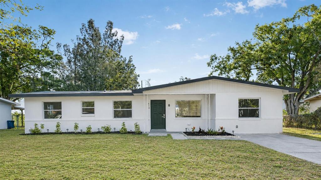 413 COUNTRY CLUB DRIVE