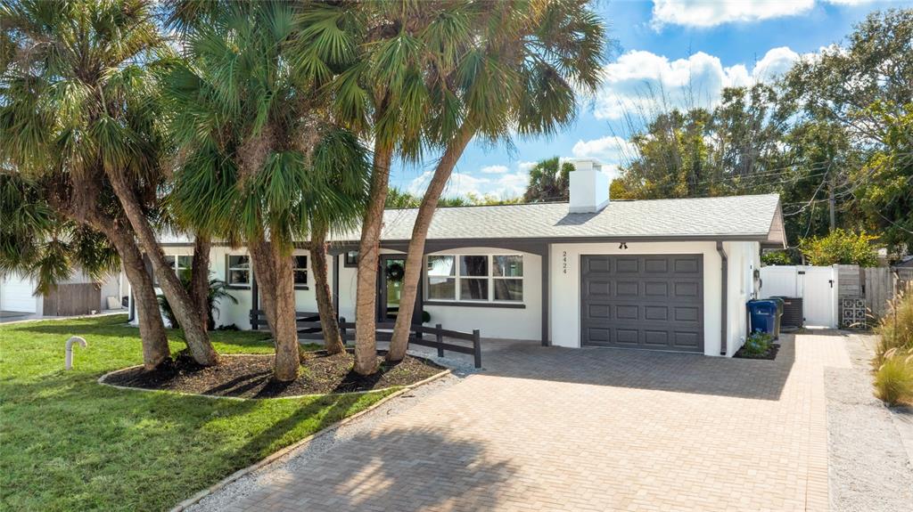 2424 HAMLIN LANE