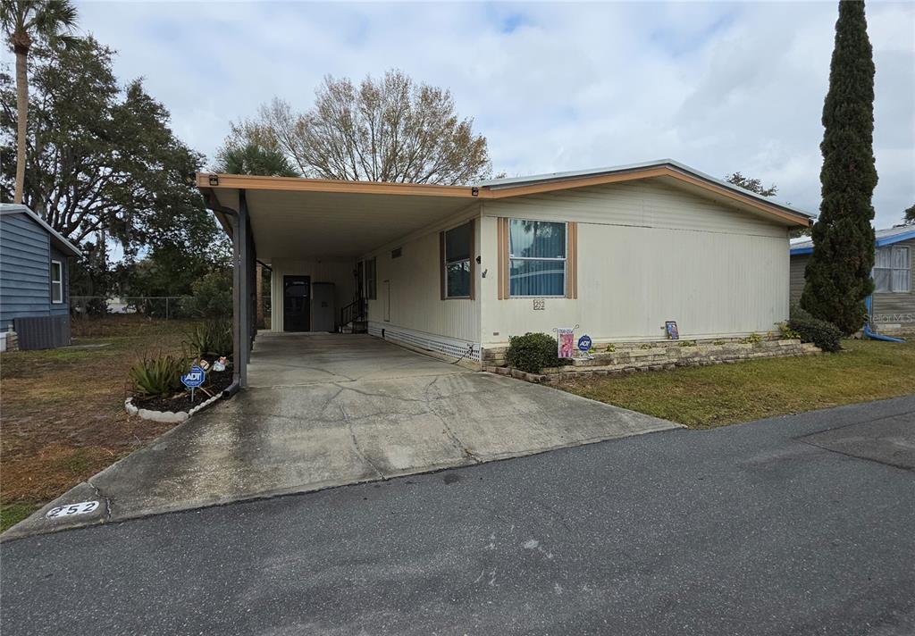 252 PINEWOOD DRIVE