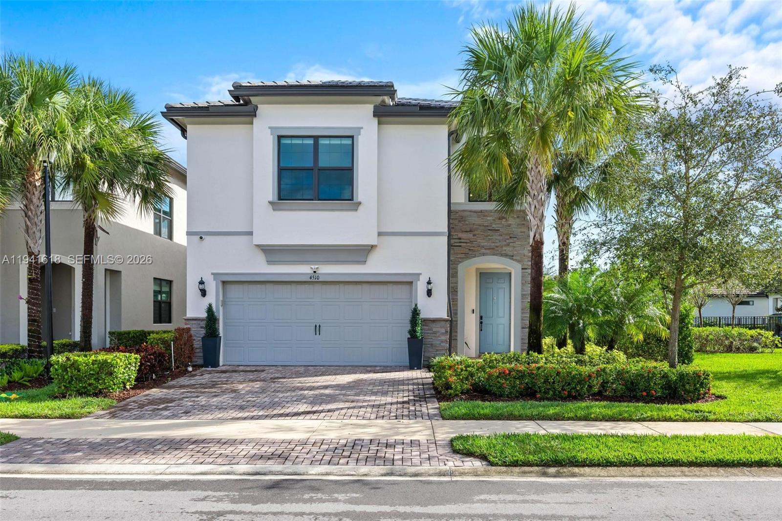 4510 W Pinehurst Trl W, Oakland Park FL 33309