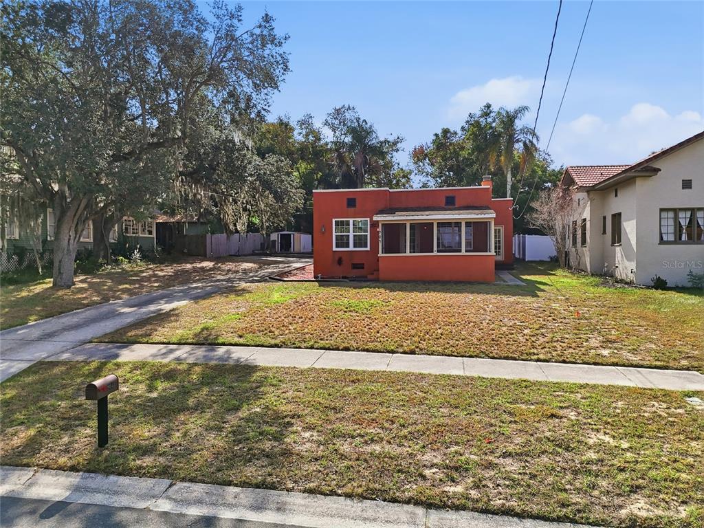 904 CARLTON AVENUE