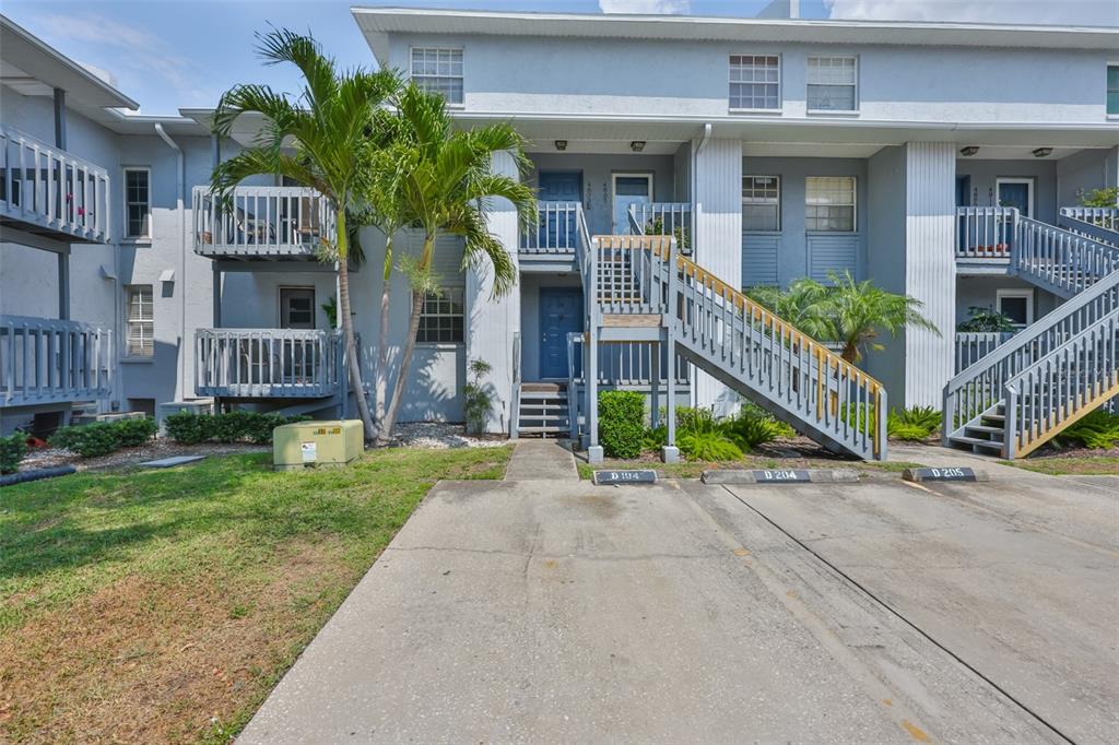 4801 W MCELROY AVENUE UNIT D104