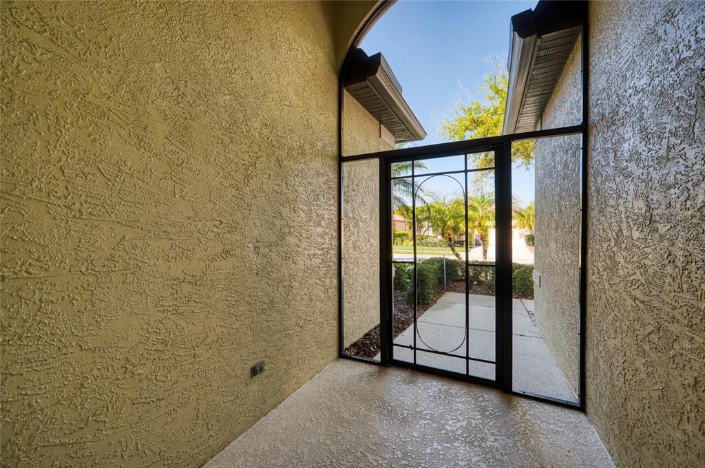 8142 STIRLING FALLS CIRCLE, SARASOTA, FL — photo 3 of 30