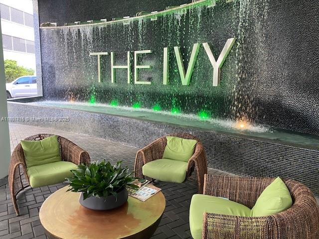 90 SW 3rd St # 4001, Miami FL 33130