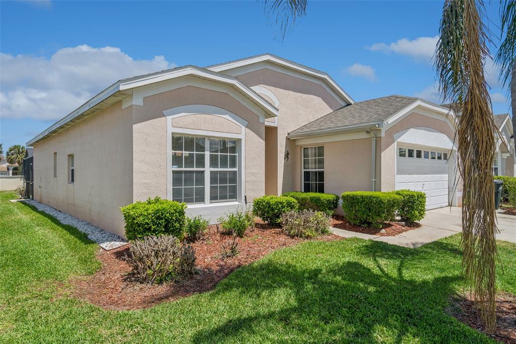 8152 FAN PALM WAY