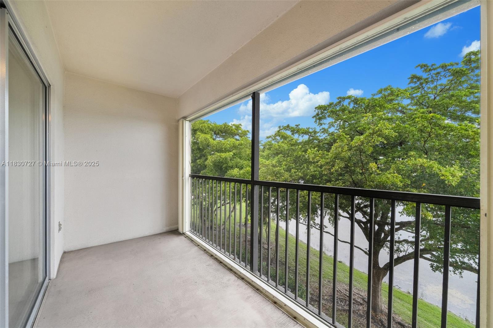 13701 SW 12th St # 405A, Pembroke Pines FL 33027