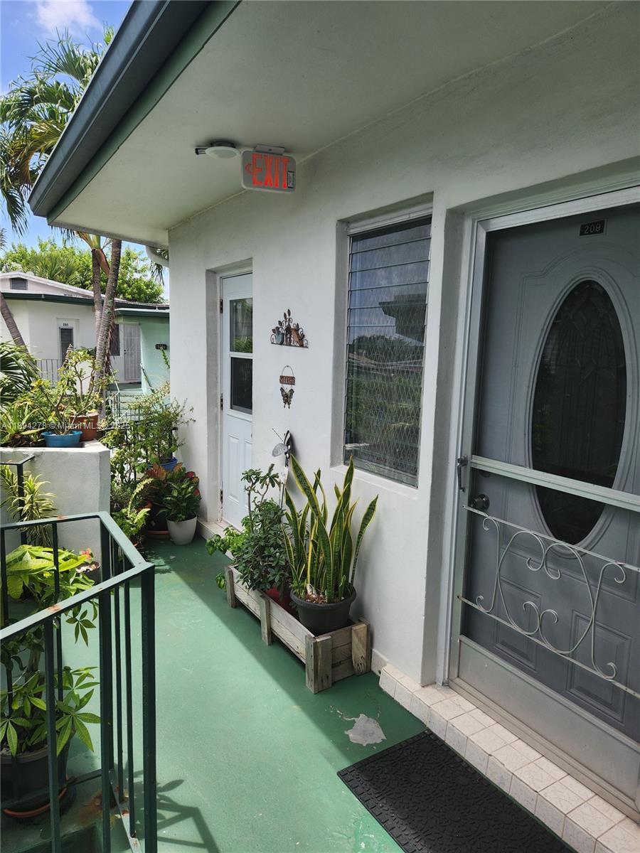 18710 NE 18th Ave # 209, Miami FL 33179