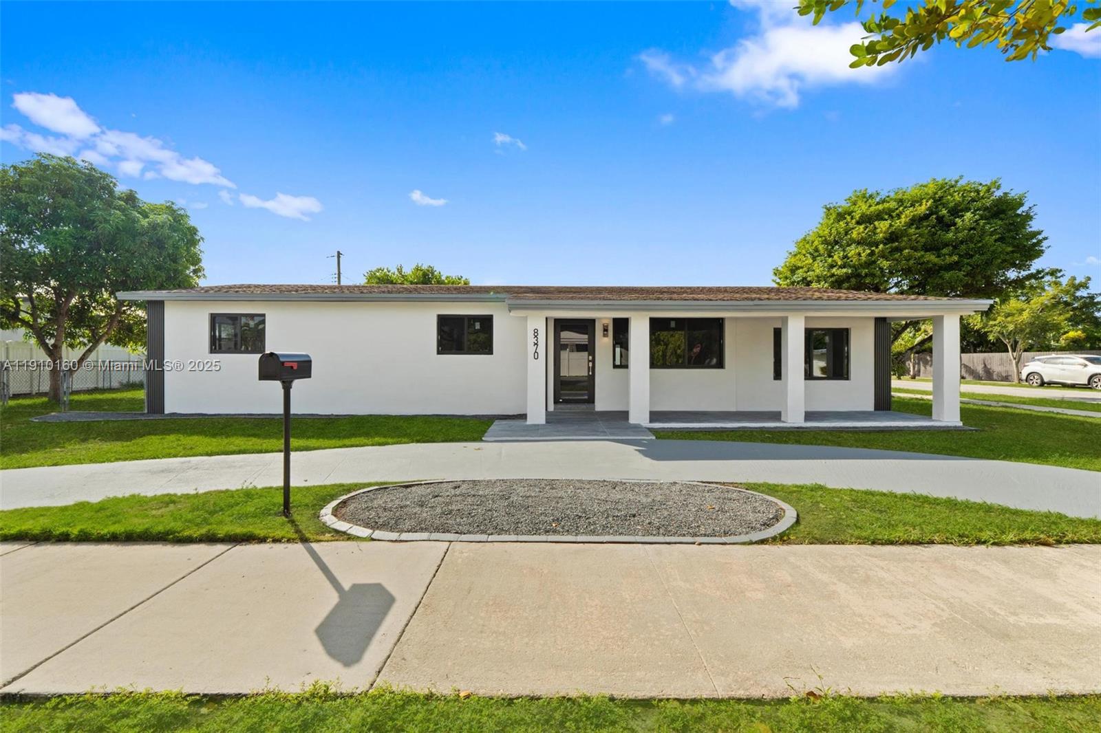 8370 SW 46th St, Miami FL 33155