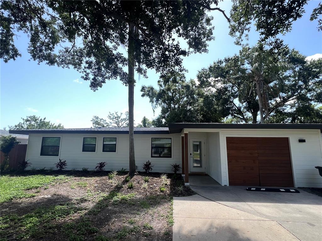 4460 EMERALD RIDGE DRIVE
