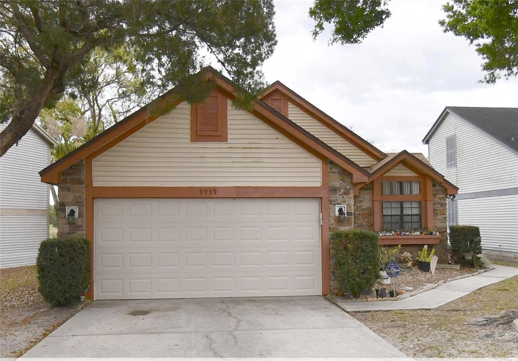 9939 ALOMA BEND LANE