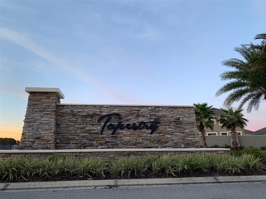 2860 CHANTILLY AVENUE, KISSIMMEE, FL — photo 3 of 30