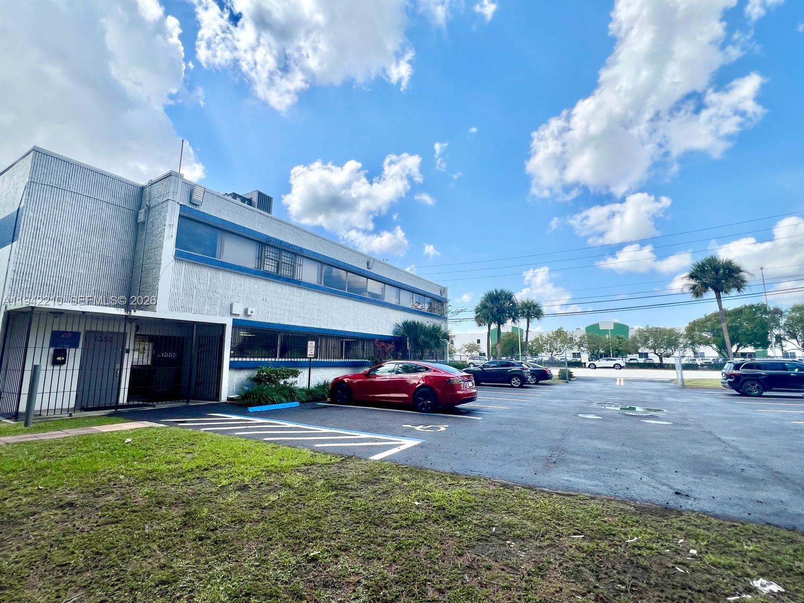 1355 NW 97 Avenue, Doral FL 33172