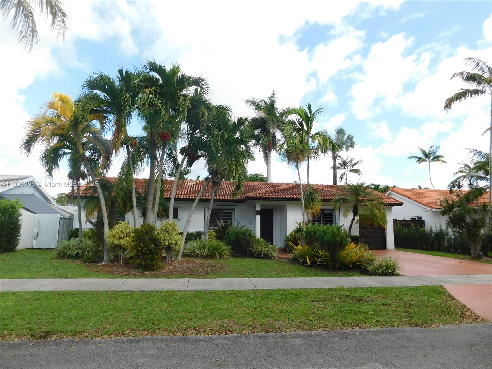 12925 SW 207th Ln, Miami FL 33177