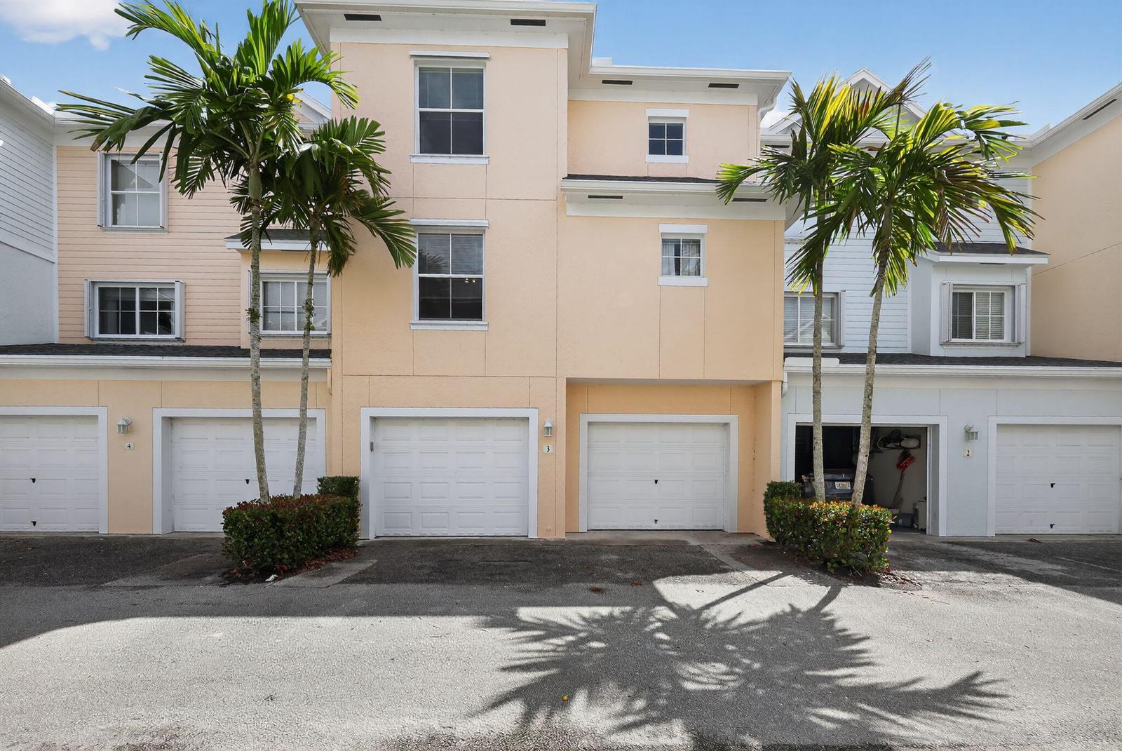 156 Aragon Way, Jupiter FL 33458