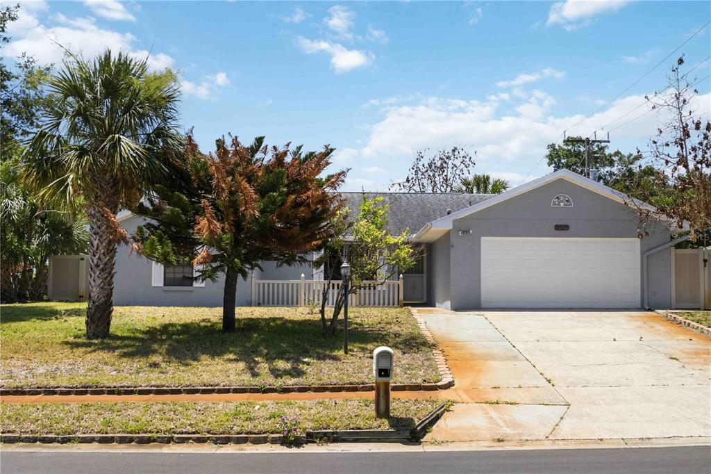 2595 WHITE OAK LANE