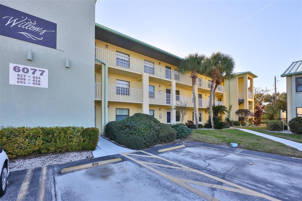 6077 113TH STREET UNIT 610