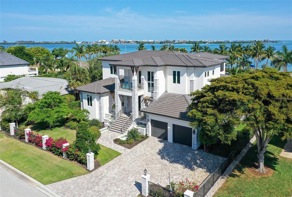 121 SEAGULL LANE