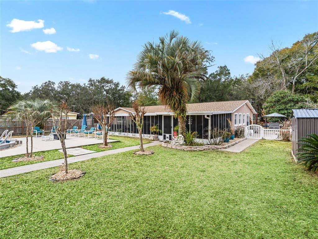 1424 S US 301